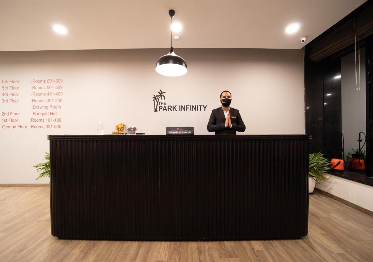 The Park Infinity Hotel Сурат Екстериор снимка