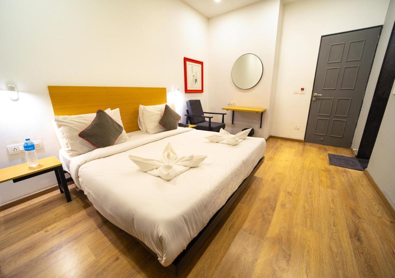 The Park Infinity Hotel Сурат Екстериор снимка